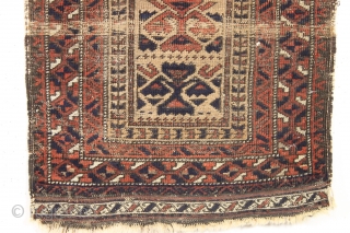 Antique baluch balisht. Interesting design. Continuing on the cleaning/special theme. Get one soon the supply is limited. 19th c. 20" x 38"           