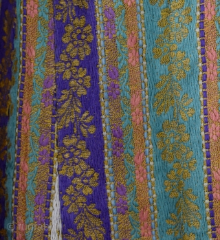 Turkish 19c. traditional womens robe cotton with metal wrapped thread
small wear under one arm and some staining to lining..overall good condition
 size petite SOLD         