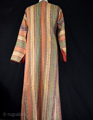 Turkish 19c. traditional womens robe cotton with metal wrapped thread
small wear under one arm and some staining to lining..overall good condition
 size petite SOLD         