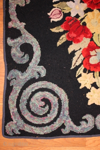 Antique American Hooked rug size  4'-4'' x2'-8''                         