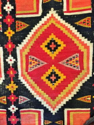 North African kilim Trabelsi recalling the origin of its weavers.Libyans from Tripolitania immmigrated to the mining towns around Redeyef, in south-west Tunisia shortly after the Italian occupation in 1912.  
4''-11' x  ...