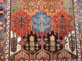 A great and unique Bakhtiary example  size 5 x 10.                      