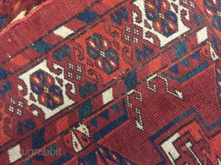 A exquisite Torba conceived by womens of the Tekke Turkoman,Who produced the finest and most imaginative rugs of the west Turkestan knotting area.
Sold.          