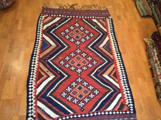 A striking Qashqai Kashkouli bridal kilim original ends ( small stain).
Size :4'9'' x 7'4''                   