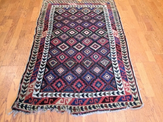 Kurd rug, Northwest Persia ,late 19th Century.
Size 3x4'-9''                         