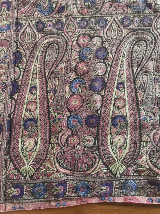 Exquisite Botehs in this antique Kashmir Shawl (with Silk) fragment! More details of Asset 1165 here: https://wovensouls.com/products/1165-antique-kashmir-shawl-pink-field-with-silk-rare

Please have a look.             