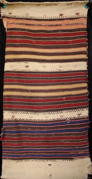 A complete Kilaz tribe Anatolian chuval from the Bergama region of west Anatolia. Good drawing of finely embroidered soumak bands. About 80 years old. Size 110x55cm.

For more detailed photos see the link  ...