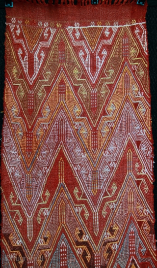 Finely woven long, narrow zili embroidered kilim made by Horzumlu-Aydinli yoruk nomads from Hatay in east Anatolia.

Wintering in Hatay near the Syrian border, the Horzumlu-Aydinli nomads had their summer pastures in the  ...