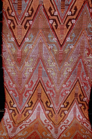 Finely woven long, narrow zili embroidered kilim made by Horzumlu-Aydinli yoruk nomads from Hatay in east Anatolia.

Wintering in Hatay near the Syrian border, the Horzumlu-Aydinli nomads had their summer pastures in the  ...