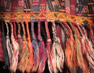 East Anatolian woman's traditional shawl/belt called a şal kuşak from Sivas

Part of a traditional woman's costume from the Sivas area, this garment is worn folded in half to make a triangle and  ...