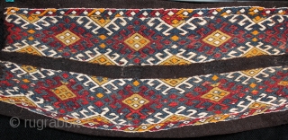 Stunning small intact antique Antalya soumak chuval. 110x46cm, 60/70 years old. Reciprocal broading, black goat hair foundation, warp and weft, holes to back €195 ono. For more photos see: http://www.sculpture-ireland.com/www.kilim.ie/TRIBAL_RUGS_and_KILIMS/Pages/CHUVAL_from_Anatolia,_Kurdistan.html   