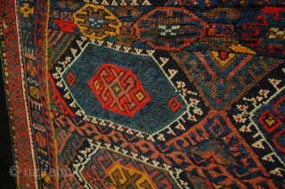 Beautiful Antique Kurdish Nomads Rug 184 x 132 cm! worn spot in the centre foundation visible! beautiful dyes!               