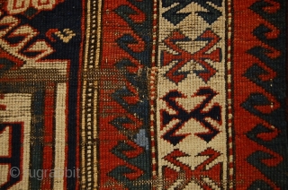 size 185x116 cm
ca. 140 years
beautiful plant colours!
In the centre is this beautifull Fahrolo Design on two levels with hookes decored on the royal blue praying field. The surrounding mainfield is filled with  ...