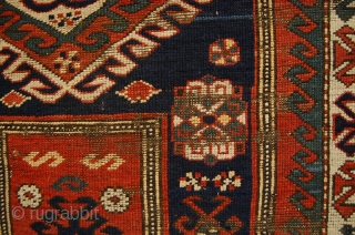 size 185x116 cm
ca. 140 years
beautiful plant colours!
In the centre is this beautifull Fahrolo Design on two levels with hookes decored on the royal blue praying field. The surrounding mainfield is filled with  ...