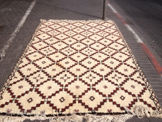 BENI ORUIA ATLAS RUG ANTIQE 195/290( UNUSEL BIG) CM MINT VEGTABEL COLORS SMALL STAIN( WE  WILL CIEAN) GREAT PRICE             