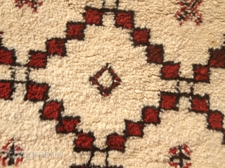 BENI ORUIA ATLAS RUG ANTIQE 195/290( UNUSEL BIG) CM MINT VEGTABEL COLORS SMALL STAIN( WE  WILL CIEAN) GREAT PRICE             