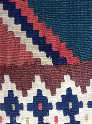 qashqai kilim rare size 140-240 cm graet  veg colors late 19 ch need some small cosmetic care ship free             