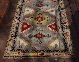 Circa 1880 years- Interesthing Mucur Carpet - size 170x110 cm                       