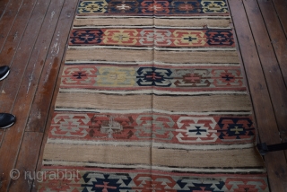  1850 years , Central is Anatolian kilim. Pure wool Size 4x1.40 cm                    