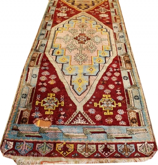ANTIQUE MUCUR CARPET.PURE WOOL.OVER 130 YEARS OLD 
ALL NATURE COLOR.CENTRAL TURKEY 
373X100 CM (12'2''X3'3'')                   