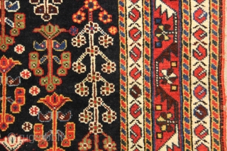 Gaschgai Rug

size :214x122 cm                             