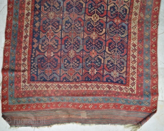 Main antique south persian village/tribal rug (296 x 140 cm). As found condition, very dusty. Needs a bath to shine again. Big kilim skirts at both ends, extremely nice serie of 4  ...