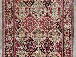 Old school style Isfahan rug with great patina ( 195 cm. x 136 cm.)
For fine persian rug lovers. Condition and colors visible on pictures. If you need more info just ask at  ...