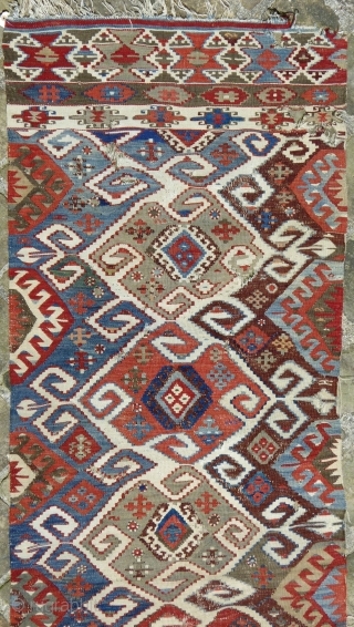 West anatolian kilim band (8ft10inX2ft8in/269cmX81cm).                            