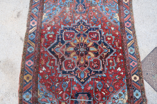 Old Heriz  carpet (333 cm. x 233 cm.)
As found condition, bargain price.
Shipping worldwide at cost 20kg
Feel free to ask more info on ygissinger@yahoo.fr         