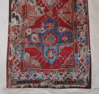 Rare, Old and colorful Konya fragment (dimensions of the fragment: 175 cm x 113 cm)
Museum quality mounting on a dark ground, velcro on 4 sides, ready to display.
Don't hesitate to ask HD  ...