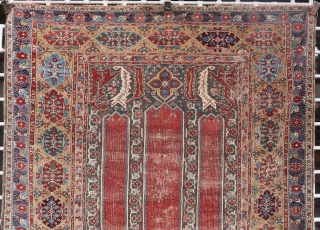 Antique west anatolian rug, 18th century, (216 cm. x 159 cm.) (7' 1" x 5' 3")
Museum piece, masterfully woven, complex border system, lazy lines and typical orange tinted warps, magnificient numerous dyes.
Good  ...