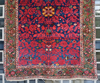 Lovely and rare, antique Jozan rug (150 cm. x 100 cm.)
Early 20th c. rug, finely knotted and in good "as found" condition.
Uneven wear, very slight and localised red color run, not disturbing  ...