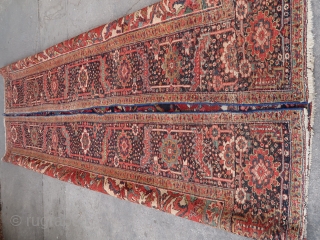 Old Heriz large carpet (340 cm. x 250 cm.) Overall -as found- good condition, some wear but floor ready. Additional hd pics available on demand via wetransfer. Shipping worldwide at cost. Bargain  ...