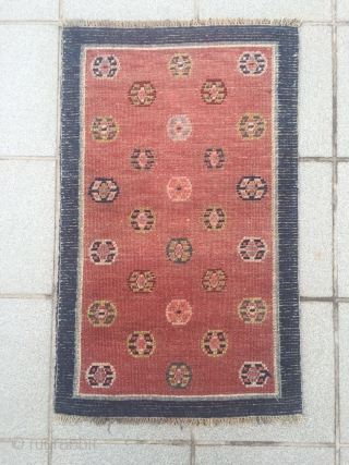 #2025 Tibet rug, red background with colorful ball pattern. Wool warp and weft,good age and quality.
Size 88*55cm(34*21")                