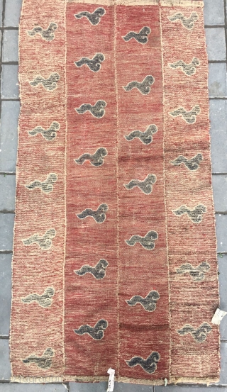 Tibetan rug. Red background with lucky cloud pattern. Good age and condition. Size 75*150cm(29*59”)


rugrabbit note: This is a fake.              