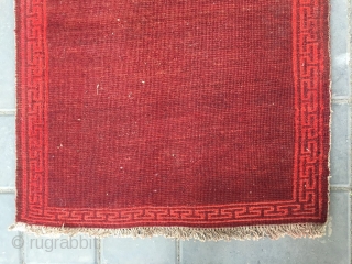 #2059 Tibet rug, simple red color , 丁 hui veins selvage, complete one, tightly row knitting, wool warp and weft. Very good age and 
quality. Size 60*80cm(23*31")      