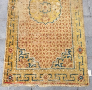 Chinese Ningxia rug, golden background with full of gold coin pattern. Good age. Size 60*120cm(23*46”)                  