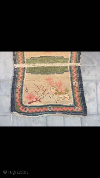 Tibetan horse saddle rug, Light camel background with  snow mountain lion pattern. Good age and condition. Wool warp and weft.
Size 95*62cm(37*24”)           
