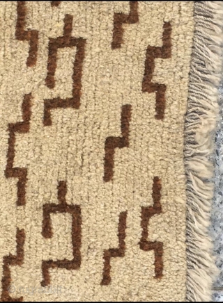 Rugrabbit note: This is a fake
Tibetan rug, light camel background with tiger veins rug, it was produced about  Chinese mid -late Qing Dynasty, wool warp and weft, good age and condition,  ...