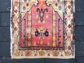 #1885 Xinjiang rug, It was produced in Khotan area in Xinjiang, a very nice Muslem pray rug, red background with beautiful flower and mosque veins, good age and quality.size 120*66cm(47*26'')   