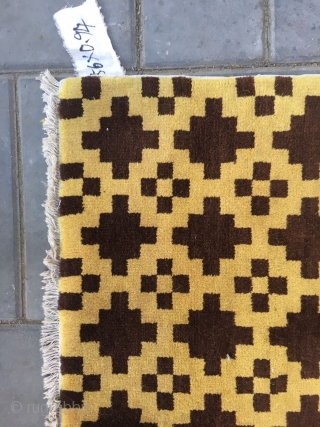 Tibetan rug, yellow background with cross brown checker veins. Size 156*94CM（61*37”）
Good condition.                     