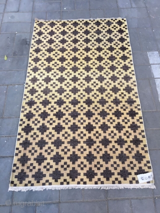 Tibetan rug, yellow background with cross brown checker veins. Size 156*94CM（61*37”）
Good condition.                     