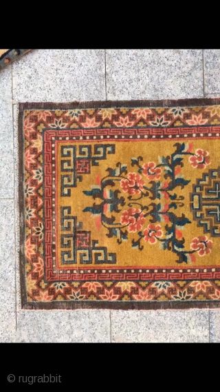 Ningxia rug, yellow background with single group flower veins, around full nice flower selvage. Good age and condition. Size 128*62cm(49*24”)             