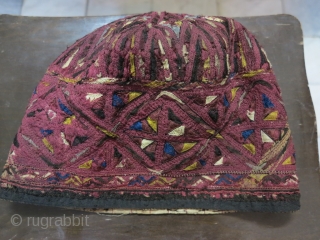 Very old Tourkmen hat silk price:POR                           