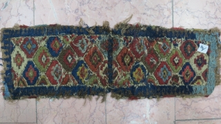 Very old Shahsavan Toubreh ( bag ) morvarid shirakipich technique and double face wool on wool natural color size: 32 x 21 cm price: POR
        