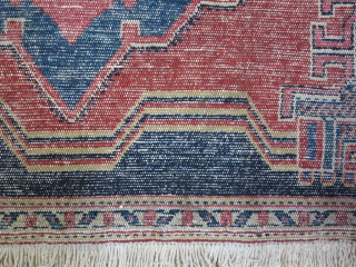 A beautiful Seneh rug with great design natural color it was repaired size:51 x 81 cm price: POR               