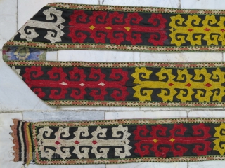 Ozbak Band silk embroidery size: 301 x 11 cm price:POR
                       