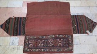 a beautiful Gheydar Shahsavan Mafrash Soumac wool on wool size: 51 x 118 x 40 cm age: about 120 years old.SOLD
SOLD            