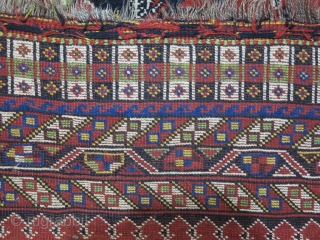 A beautiful Nasrabad Bakhtiari with gret design wool on wool size: 234 x 125 age: 1916 price: POR
               
