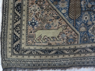 A beautiful Qhashqhai with great design wool on wool age: about 120 years old size: 200 x 141 cm price: SOLD
            